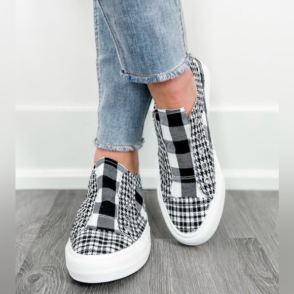 *NWOT Gypsy Jazz Buffalo Plaid Slip On Sneakers - Picture 2 of 7
